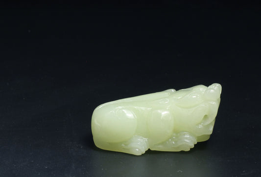 Yellow Jade Carved Pixiu Pendant/Statue 和田玉貔貅挂件/手把