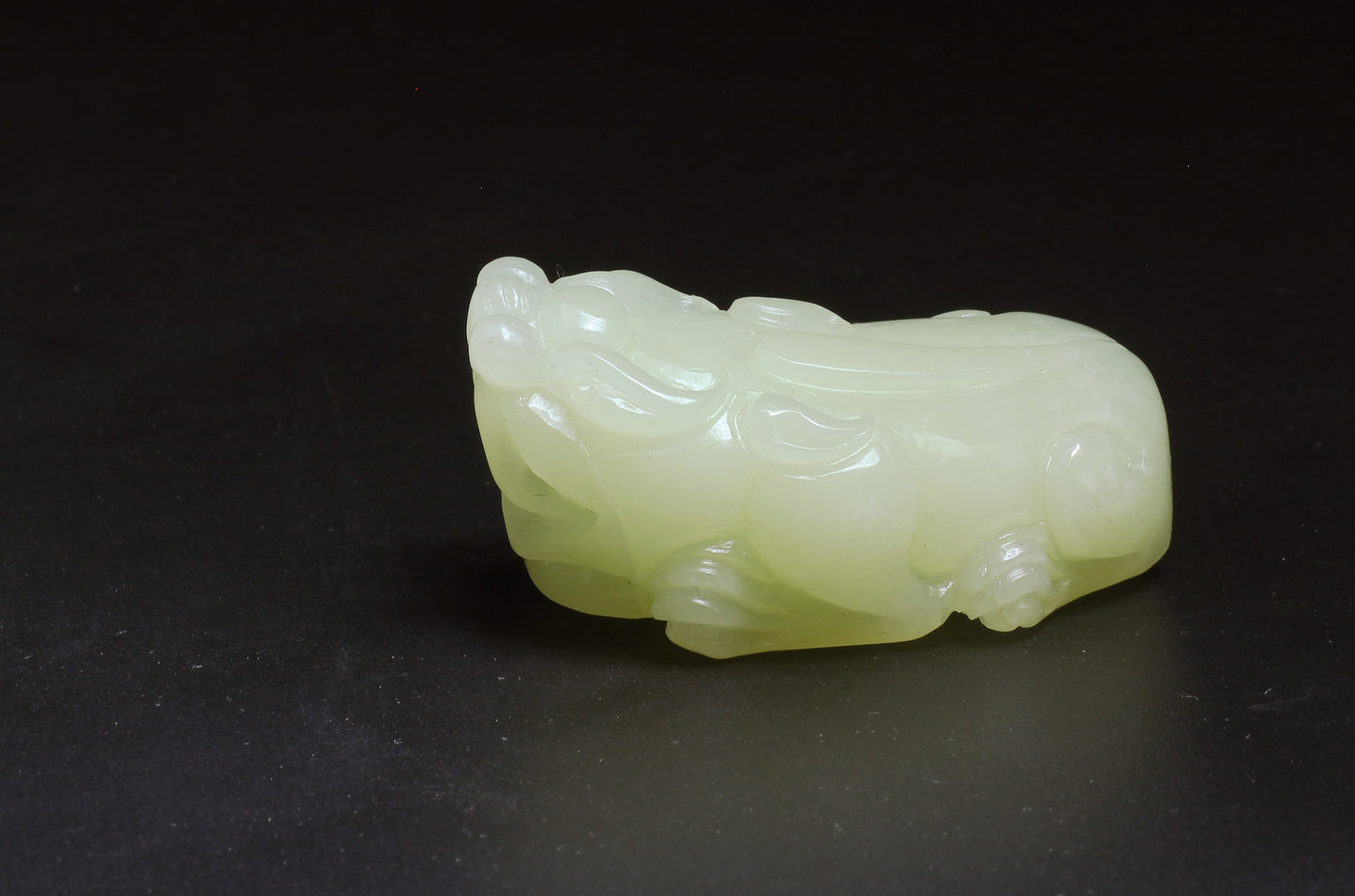 Yellow Jade Carved Pixiu Pendant/Statue 和田玉貔貅挂件/手把