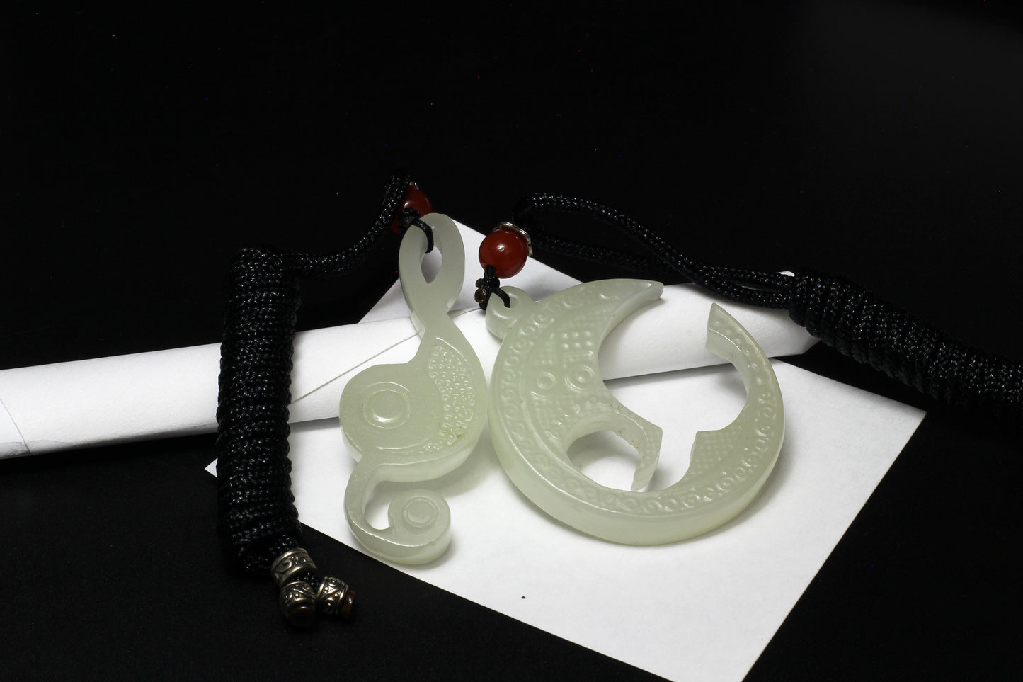 Translucent White Jade Carved 2 pieces of Pendant 和田玉吊坠一对