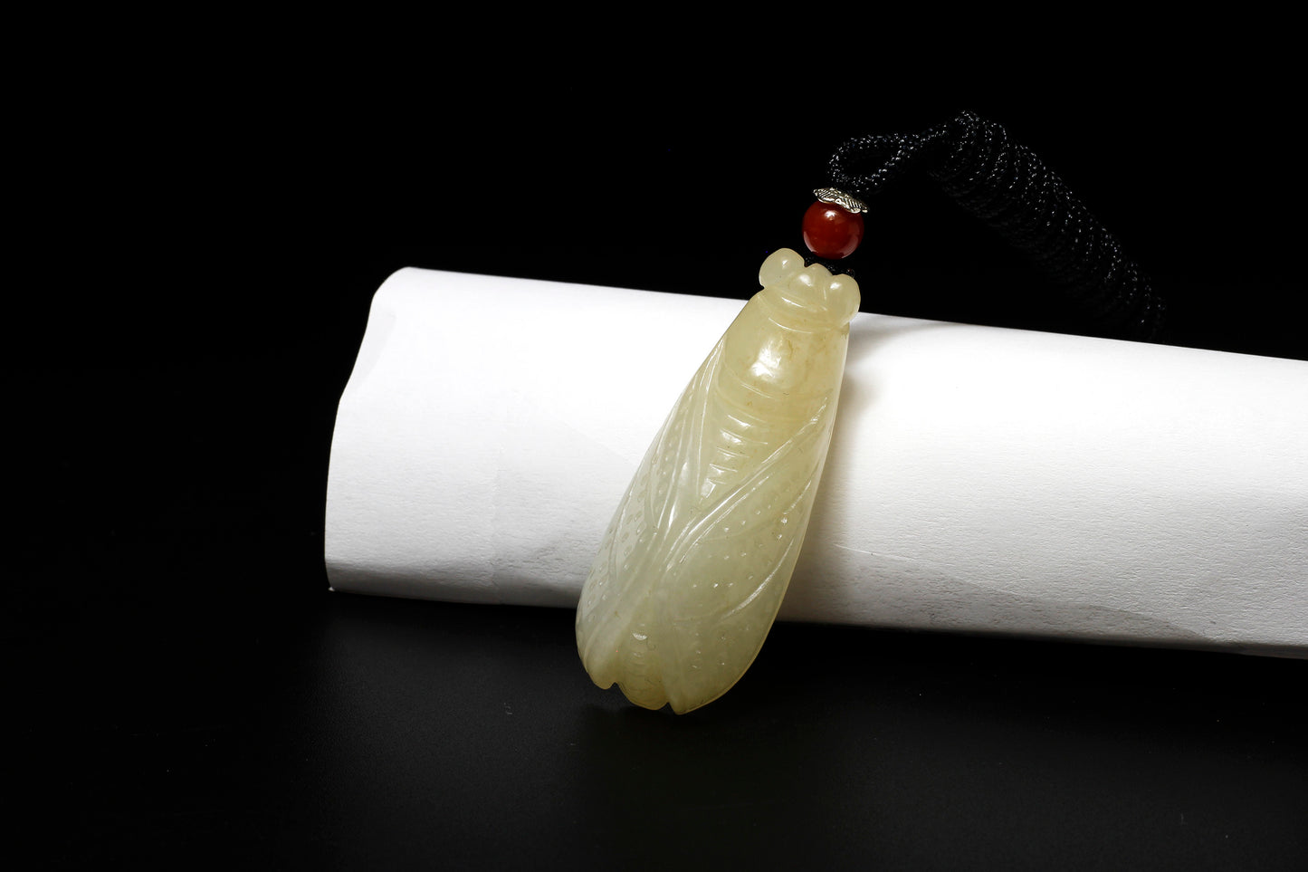 Translucent Jade Carved Cicada Pandent 和田玉吱蝉