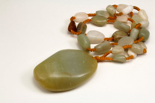 Jade Stone Pebble Pedant & Necklace 和田玉项链吊坠